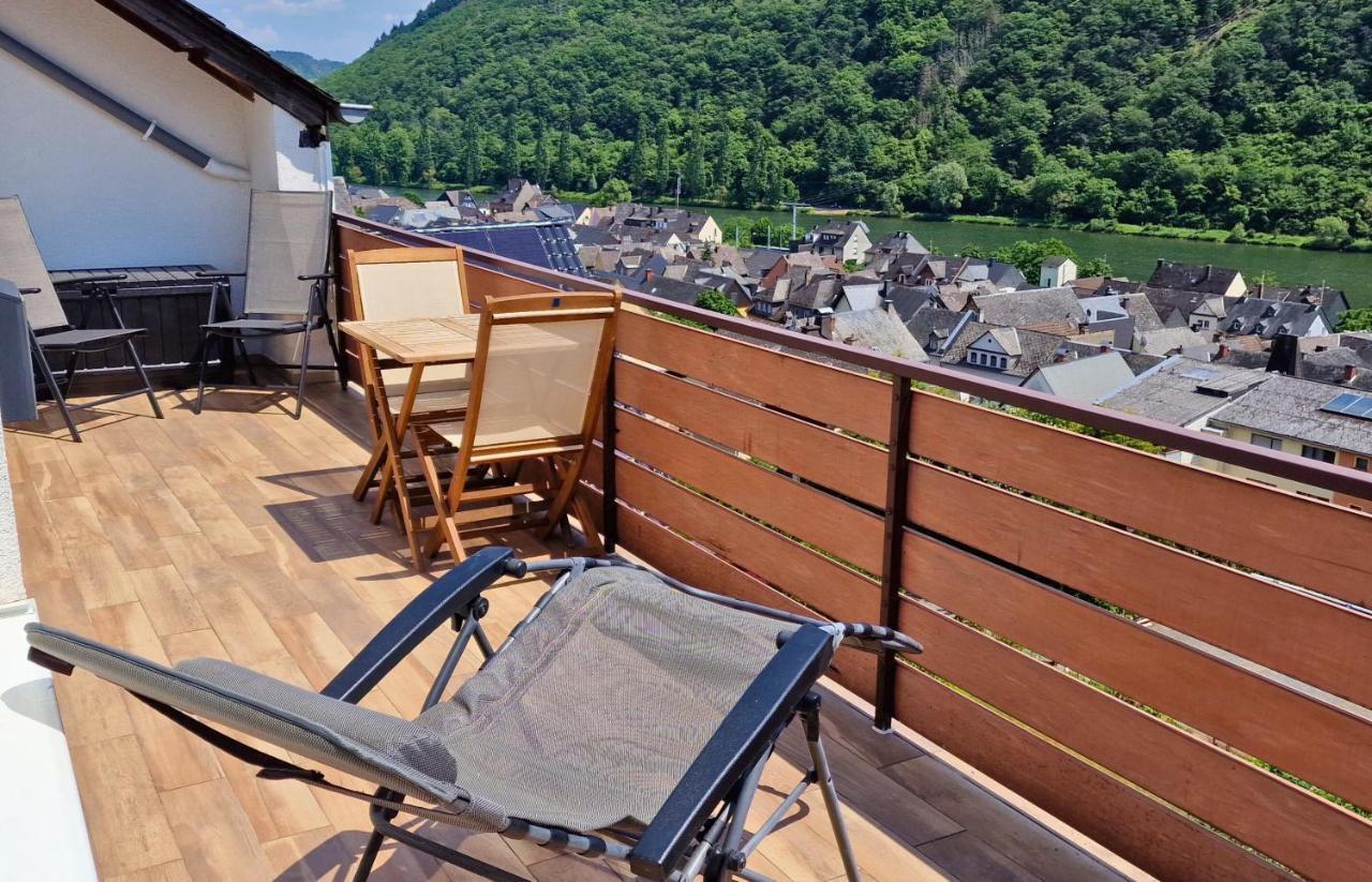 Riesling Appartement For 2 - 4 People - Billiards - Balcony With Mosel View - Parking - Wine Barrel Bar - Fully Equipped Kitchen - Netflix - Waiputv - 3 Km From Cochem Klotten Zewnętrze zdjęcie