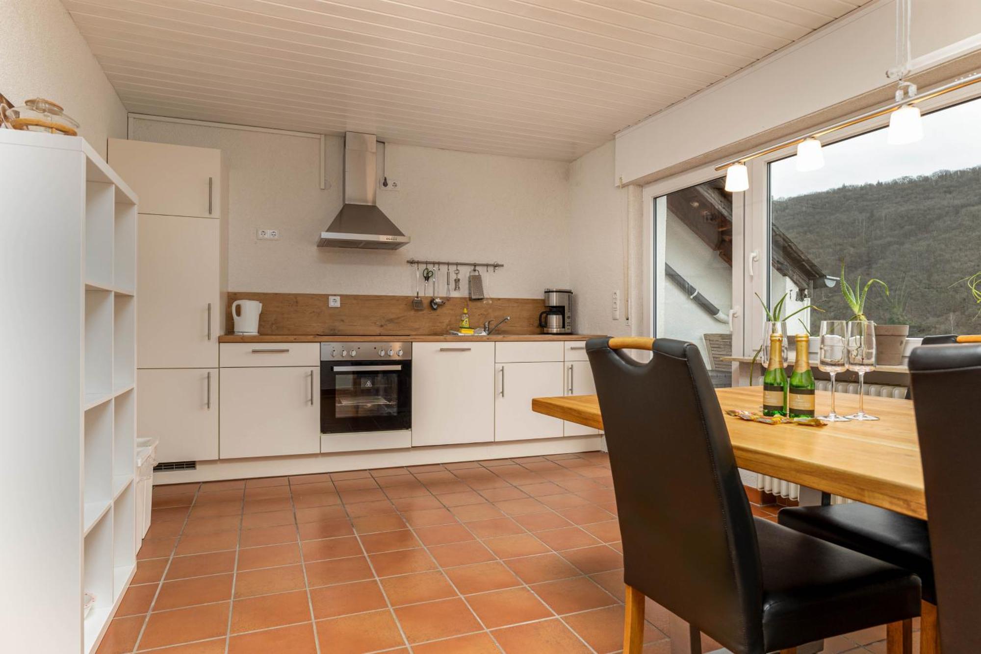 Riesling Appartement For 2 - 4 People - Billiards - Balcony With Mosel View - Parking - Wine Barrel Bar - Fully Equipped Kitchen - Netflix - Waiputv - 3 Km From Cochem Klotten Zewnętrze zdjęcie