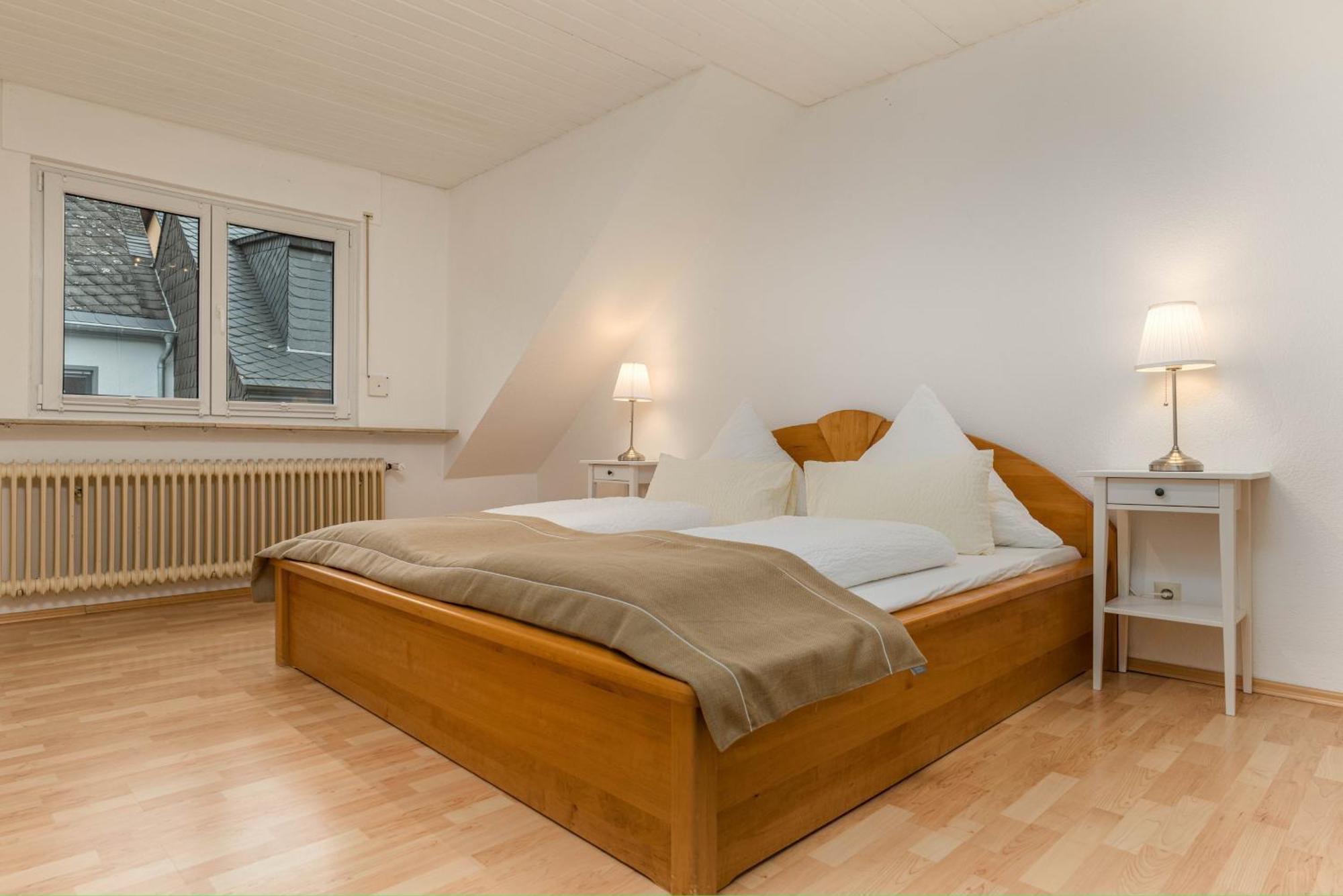 Riesling Appartement For 2 - 4 People - Billiards - Balcony With Mosel View - Parking - Wine Barrel Bar - Fully Equipped Kitchen - Netflix - Waiputv - 3 Km From Cochem Klotten Zewnętrze zdjęcie