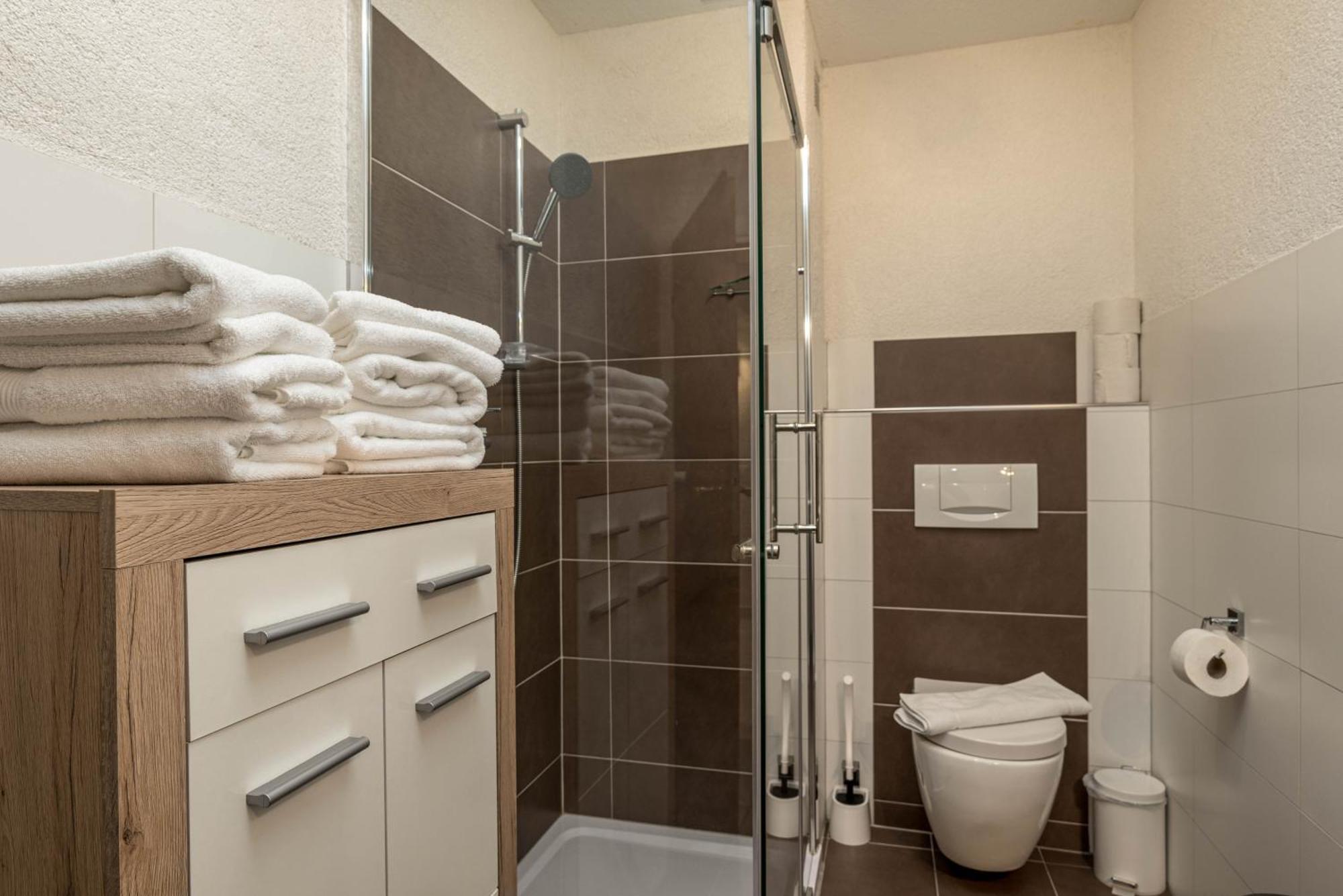 Riesling Appartement For 2 - 4 People - Billiards - Balcony With Mosel View - Parking - Wine Barrel Bar - Fully Equipped Kitchen - Netflix - Waiputv - 3 Km From Cochem Klotten Zewnętrze zdjęcie