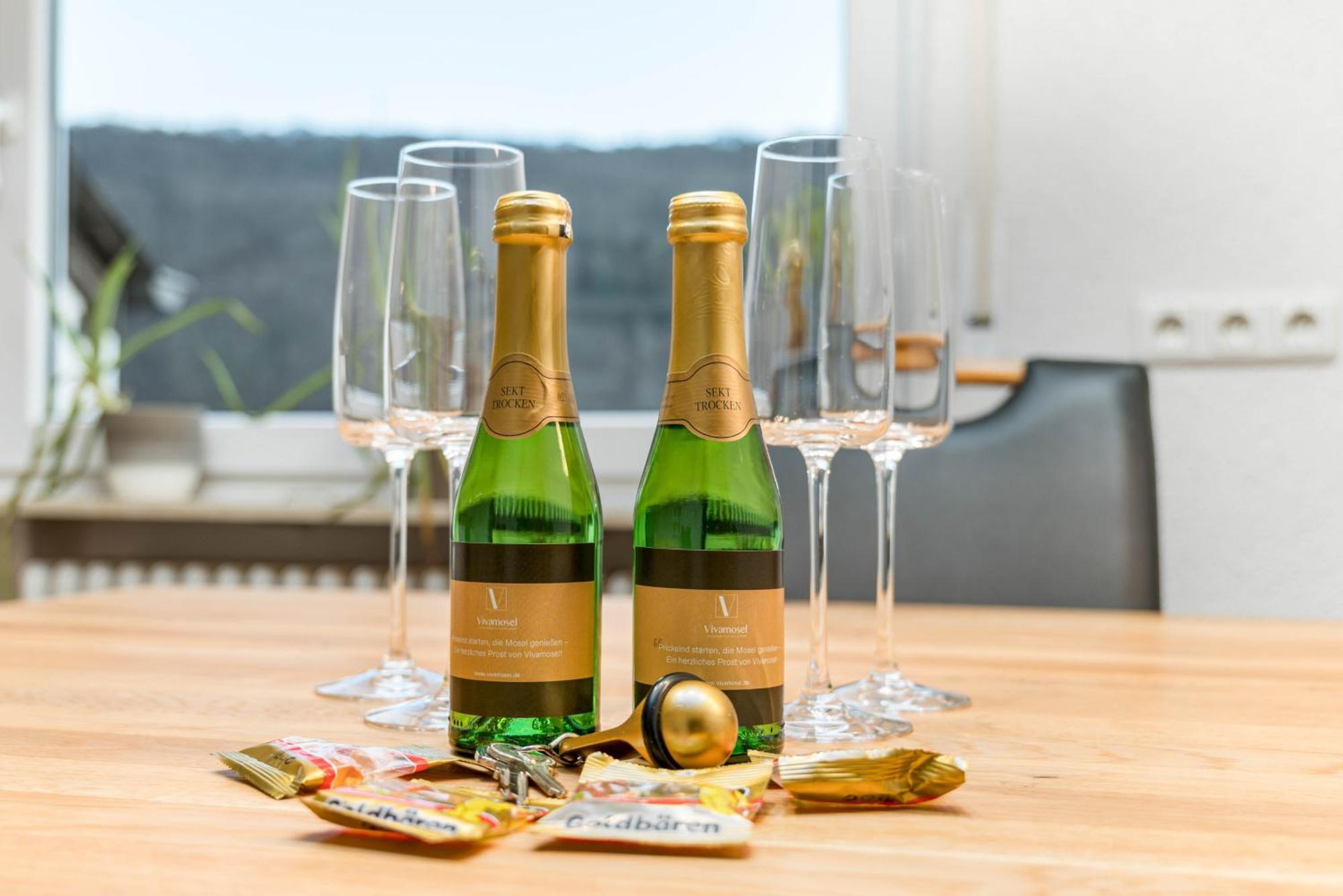 Riesling Appartement For 2 - 4 People - Billiards - Balcony With Mosel View - Parking - Wine Barrel Bar - Fully Equipped Kitchen - Netflix - Waiputv - 3 Km From Cochem Klotten Zewnętrze zdjęcie