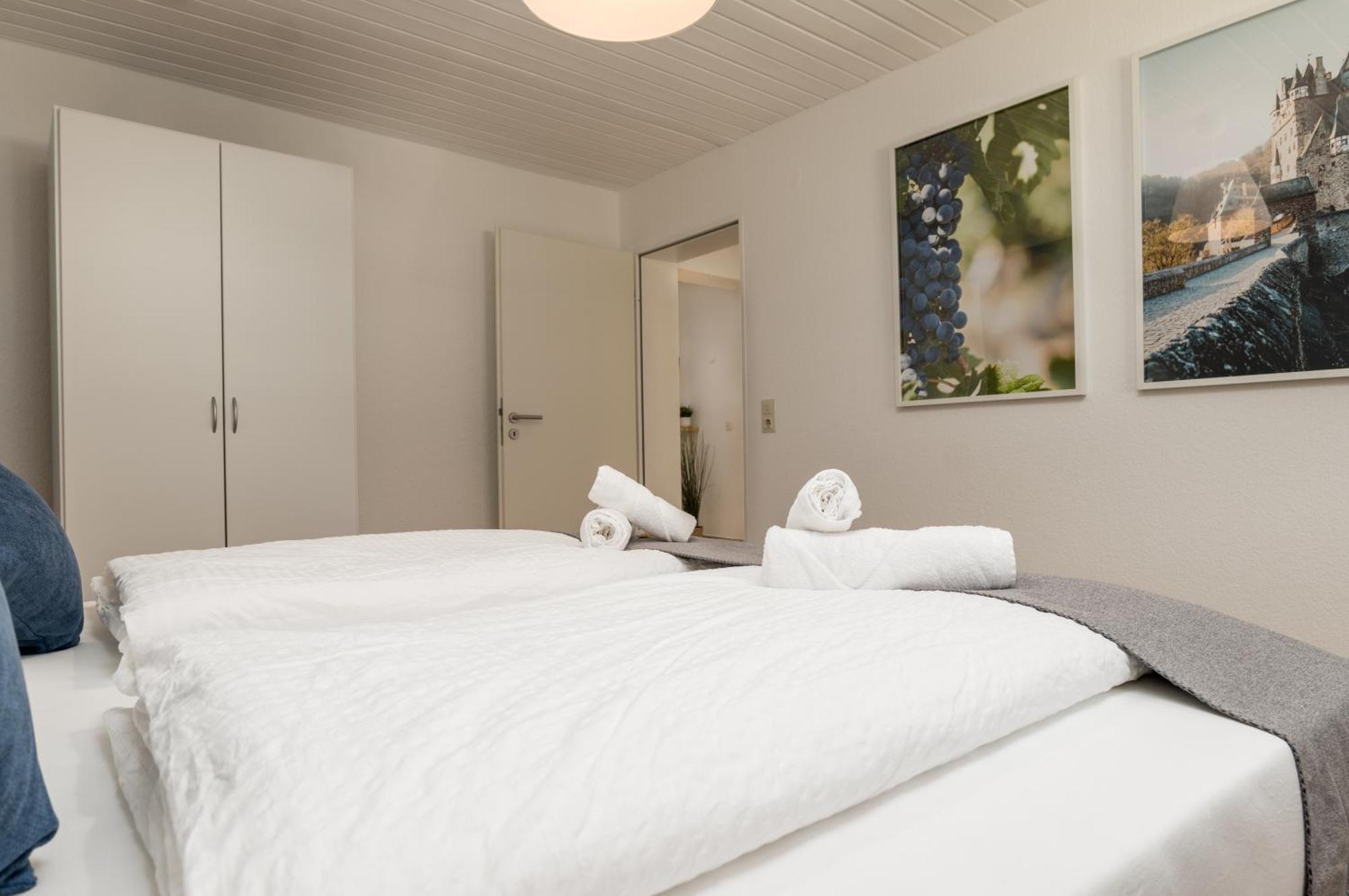 Riesling Appartement For 2 - 4 People - Billiards - Balcony With Mosel View - Parking - Wine Barrel Bar - Fully Equipped Kitchen - Netflix - Waiputv - 3 Km From Cochem Klotten Zewnętrze zdjęcie