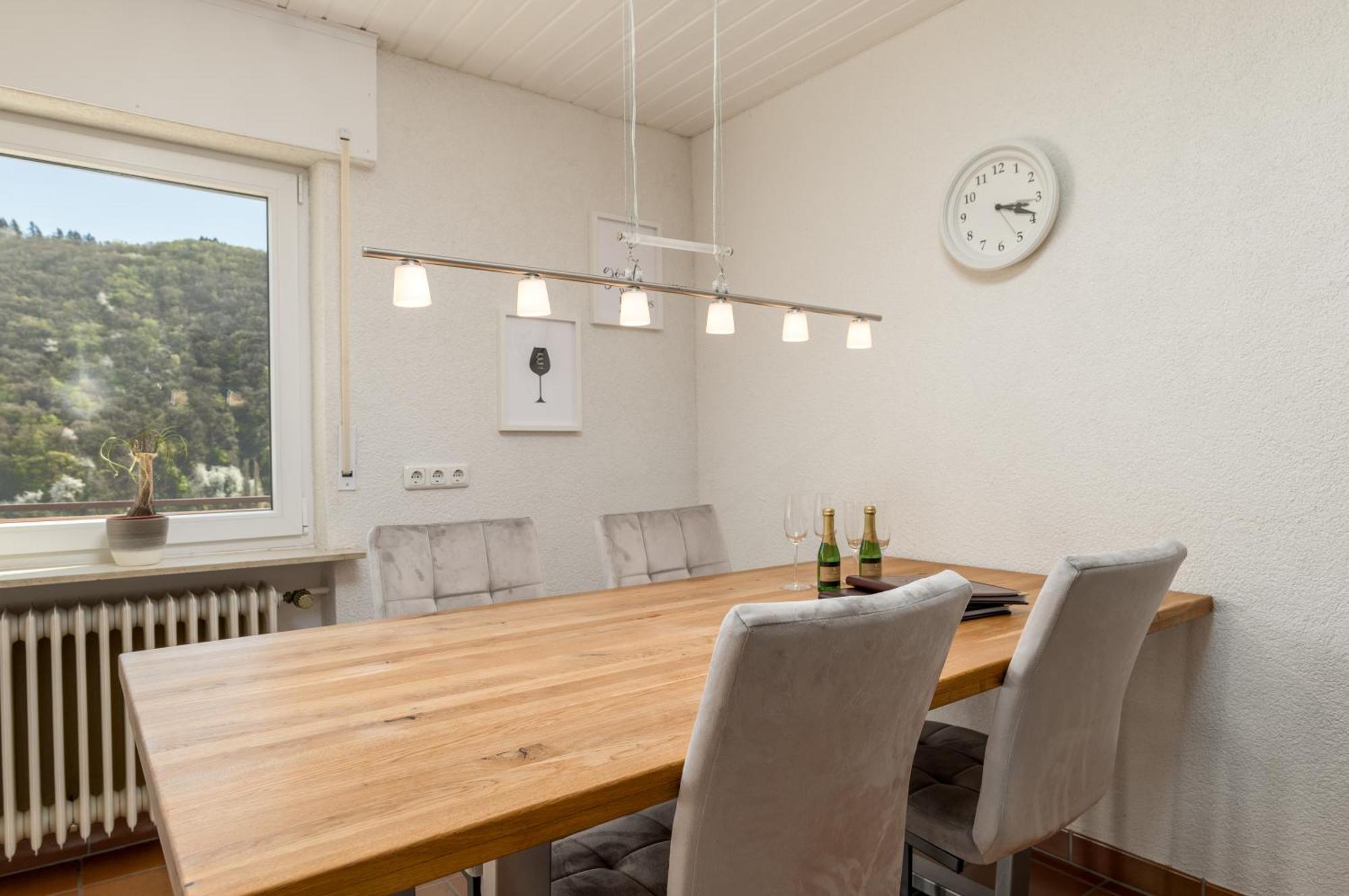 Riesling Appartement For 2 - 4 People - Billiards - Balcony With Mosel View - Parking - Wine Barrel Bar - Fully Equipped Kitchen - Netflix - Waiputv - 3 Km From Cochem Klotten Zewnętrze zdjęcie