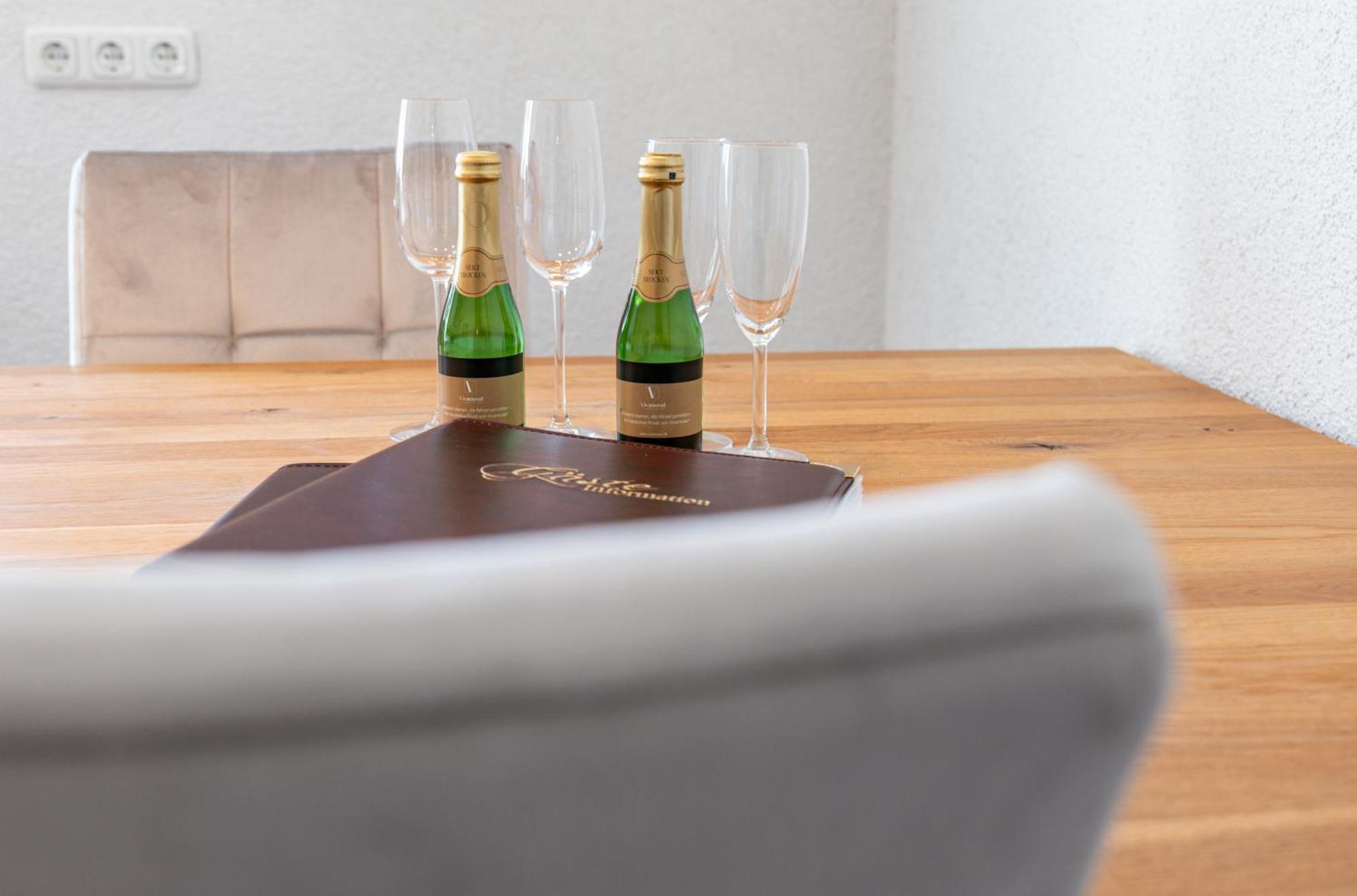 Riesling Appartement For 2 - 4 People - Billiards - Balcony With Mosel View - Parking - Wine Barrel Bar - Fully Equipped Kitchen - Netflix - Waiputv - 3 Km From Cochem Klotten Zewnętrze zdjęcie
